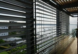 external blinds, external aluminium louvres, external window louvres, external louvres, external retractable blinds, aluminium venetian blinds